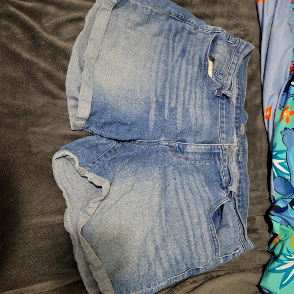Sweetheart shorts light wash